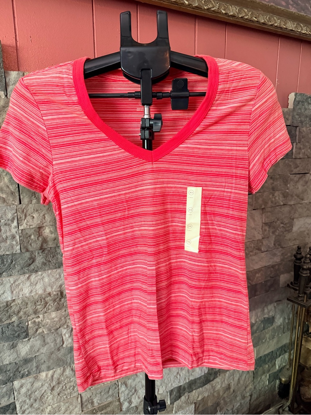 Universal Thread Pink Red Striped V-Neck Tee Short Sleeve T-Shirt Size XS